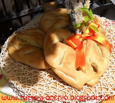 Bread Baking Day # 52 - Fougasse al basilico