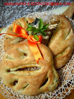 Bread Baking Day # 52 - Fougasse al basilico