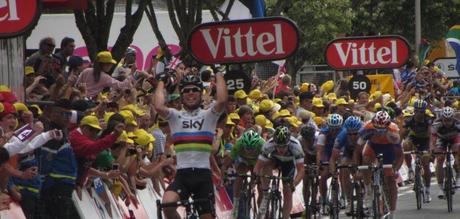 Tour De France 18^ Tappa: Mark Cavendish vince di forza in volata, Bradley Wiggins sempre primo