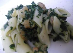 Penne con gamberoni e spinaci