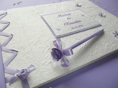 Wedding Guestbook con fiorellini con petali 3d