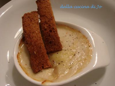 Fondutina di emmentaler e scalogni