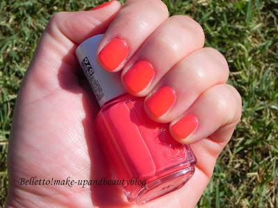 Souvenir cosmeticosi: Essie nail lacquer n.576 E-nuf is E-nuf