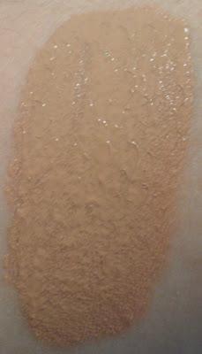 Review&Swatches; L'OREAL PARIS Fondotinta LUMI MAGIQUE nella colorazione R5 Rose Sand