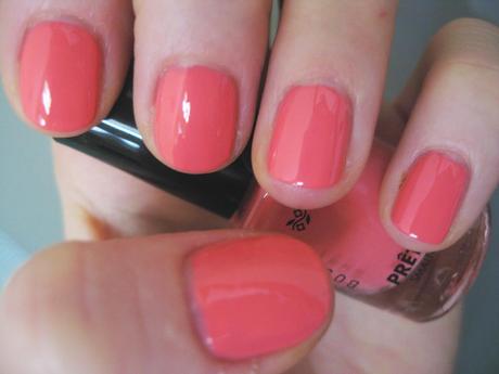 Nails. Deborah in pink