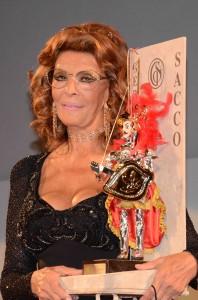 una immagine di Sophia Loren Foto di Carmelo Di Mauro 198x300 su Taormina Film Fest 2012: Luci ed Ombre