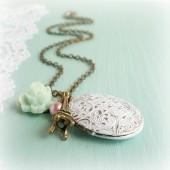 Decochic Time: Vintage Charms...