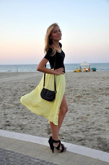 Outfit Yellow long Skirt