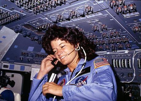 File:Sally Ride, America's first woman astronaut communitcates with ground controllers from the flight deck - NARA - 541940.jpg