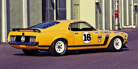 1970 Ford Mustang Boss 302, driven by Peter Gregg