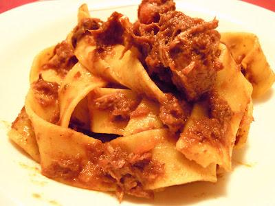 MAGNA'EBBEVE - Pappardelle al sugo di Cinghiale