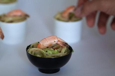 Spaghetti gamberoni e zenzero in crema di zucchine