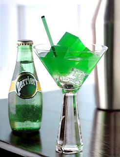 SPETTACOLO E MAGIA CON GLI INEDITI E SORPRENDENTI COCKTAIL MOLECOLARI FIRMATI “MIXOLOGY BY PERRIER”