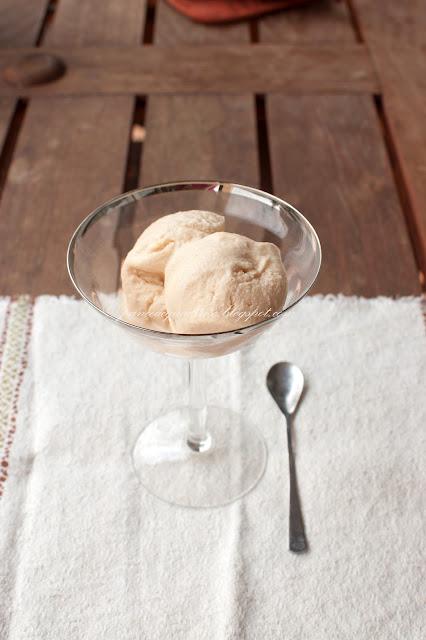 Gelato al caramello salato (Salted caramel ice cream)