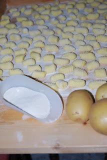 “Gnocchi di Patate allo Zafferano, in vellutata di ceci”