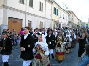 Ventimila persone hanno assistito alla cinque giorni di Ittiri Folk Festival, che si è aperta a Stintino e si è conclusa a Nuoro- Ma il futuro dopo 27 anni è a rischio