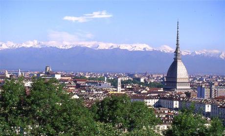 Torino: scoperta un'intera famiglia di falsi ciechi