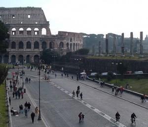 Via dei Fori imperiali: Legambiente fa sul serio