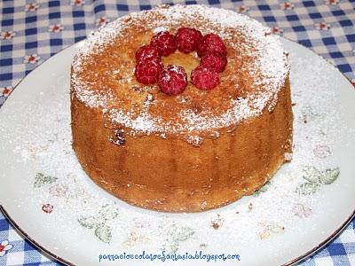 Chiffoncake allo yogurt e mirtilli rossi