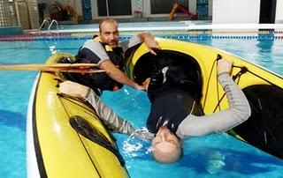 Rescue practise in the swimming pool