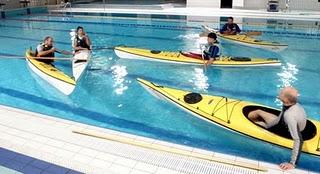 Rescue practise in the swimming pool