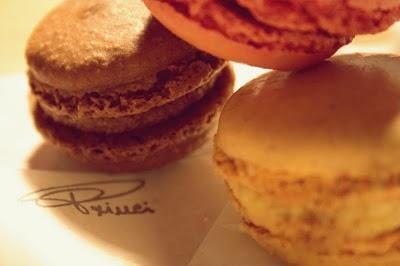 04/10/10 Macarons