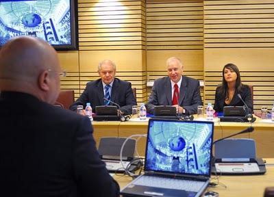 I MANDANTI DELL'ASSASSINIO DELLA POLITKOVSKAJA SONO ANCORA LATITANTI