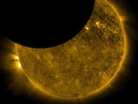 Un’eclisse solare per SDO