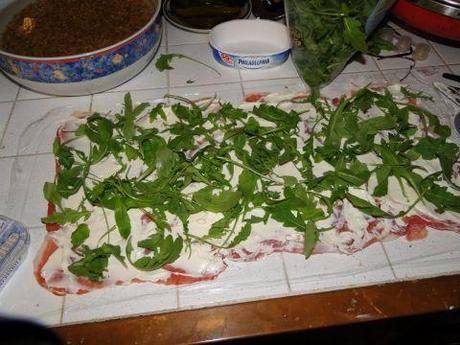 Cilindretti di crudo e rucola su mini piadine di Montersino