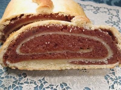 Strudel con ripieno al Pan di Spagna