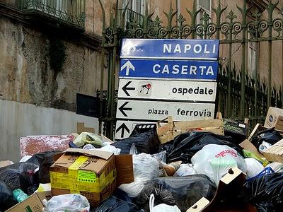 La nuova emergenza rifiuti in Campania è creata deliberatamente, e le alternative sono facilmente realizzabili