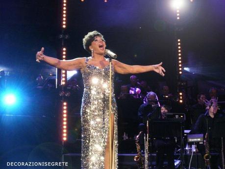 UN ANNO FA ... SHIRLEY BASSEY BBC  ELECTRIC PROMS - LE MIE FOTO