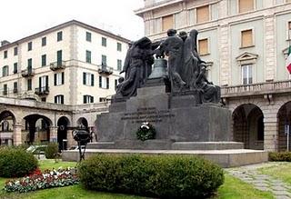 la campana di Savona: per i turisti ha un valore storico, per l'amministrazione comunale è solo un problema per la viabilità