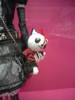 Kitty and the Bulldog: Lolita Fashion at the V