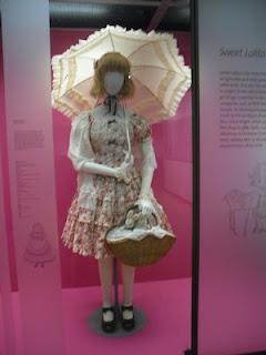 Kitty and the Bulldog: Lolita Fashion at the V