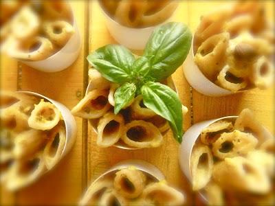 Finger food: pasta ai peperoni gialli