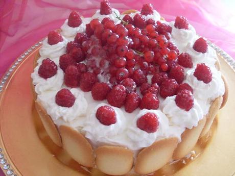 torta semifreddo mandorlato ai ribes e lamponi