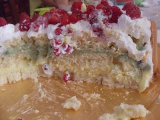 torta semifreddo mandorlato ai ribes e lamponi