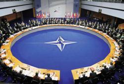 LA NATO CADE NELLE SUE CONTRADDIZIONI