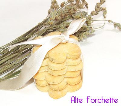 BISCOTTI ALLA LAVANDA CON  ROSMARINO E LIMONE