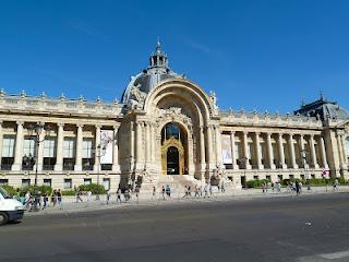 Unboxing Paris