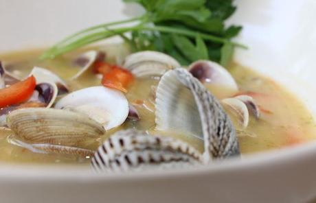 Le vongole con zucchine, peperoni e ricordi di Sirolo