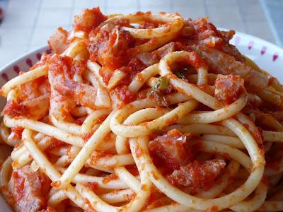 BUCATINI all' AMATRICIANA