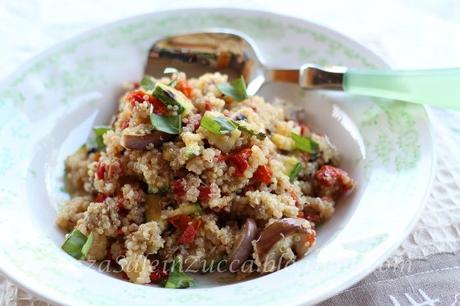 Insalata di quinoa e verdure grigliate