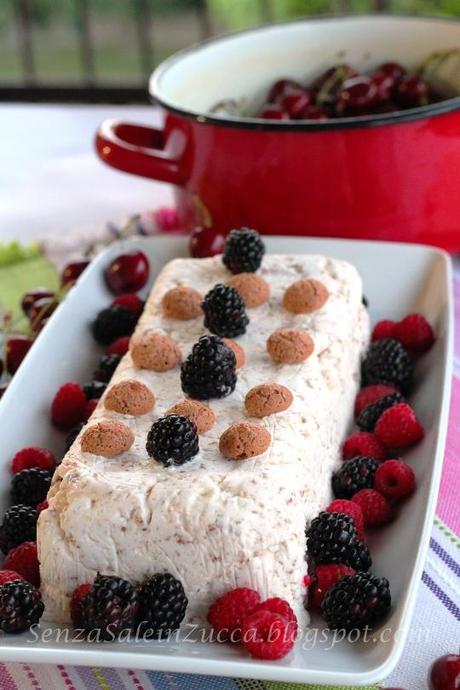 Semifreddo meringhe ed amaretti