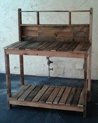 pallet garden bench.