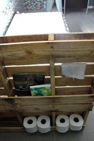 OMG - more pallet ideas - this one for the basement bathroom...?
