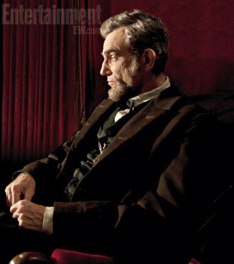 La prima immagine ufficiale di Daniel Day Lewis nel Lincoln di Steven Spielberg