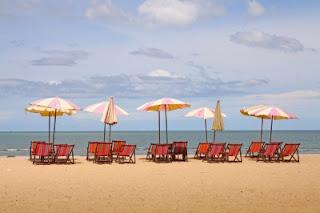 MASSAGGI IN SPIAGGIA?L'ANNO SCORSO VIETATI QUEST'ANNO NO!