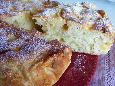 TORTA di RICOTTA, MELE e UVETTA